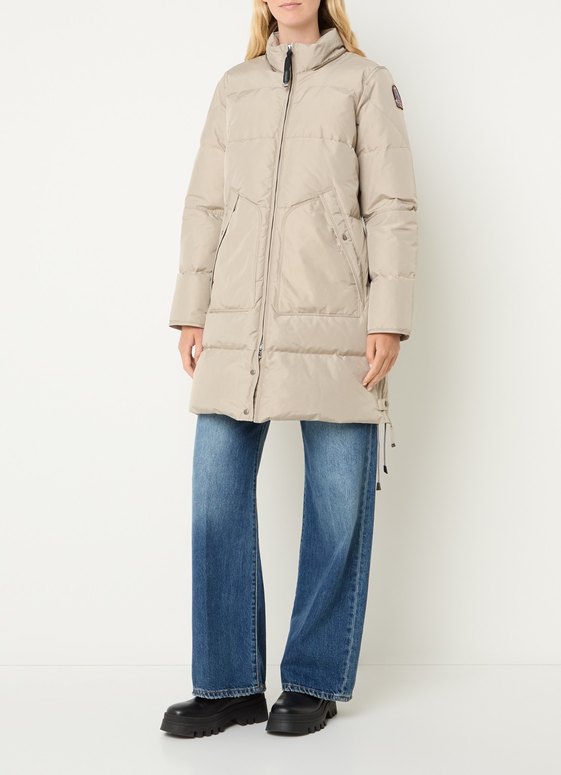 Parajumpers Long Bear jas met donsvulling en afneembare capuchon  - voorkant 2 beige