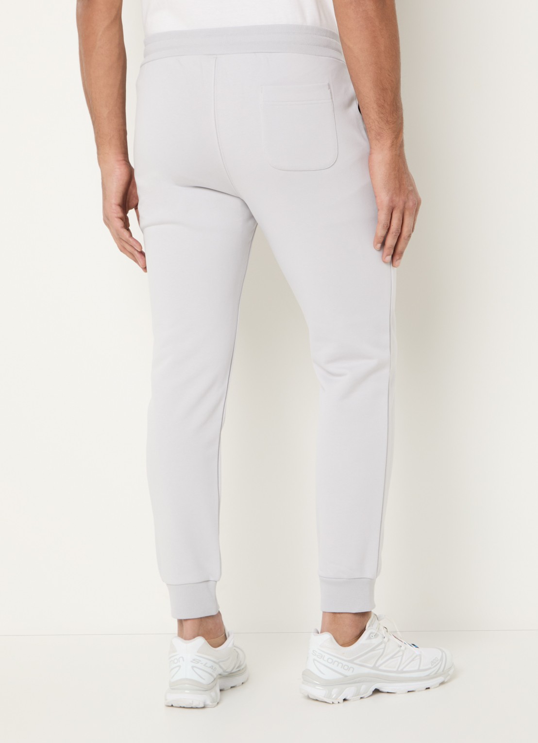 Parajumpers Makalu tapered fit joggingbroek met logo - achterkant lichtgrijs