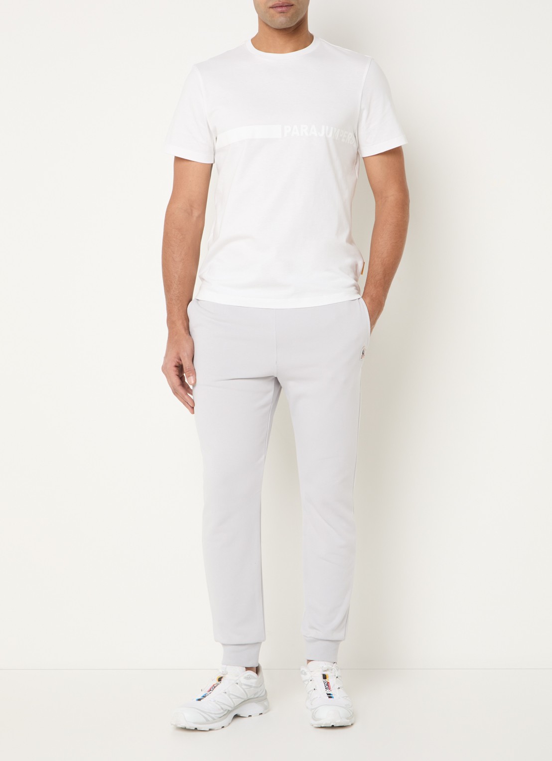 Parajumpers Makalu tapered fit joggingbroek met logo - voorkant 3 lichtgrijs