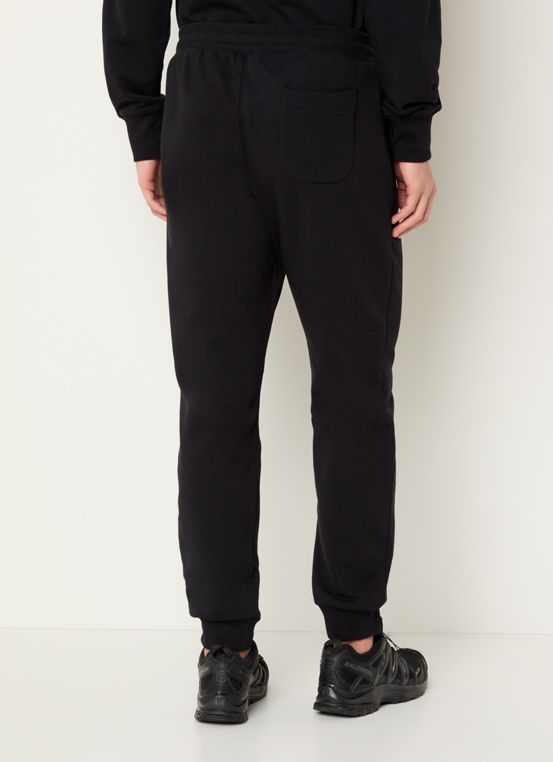 Parajumpers Makalu tapered fit joggingbroek met steekzakken - achterkant zwart