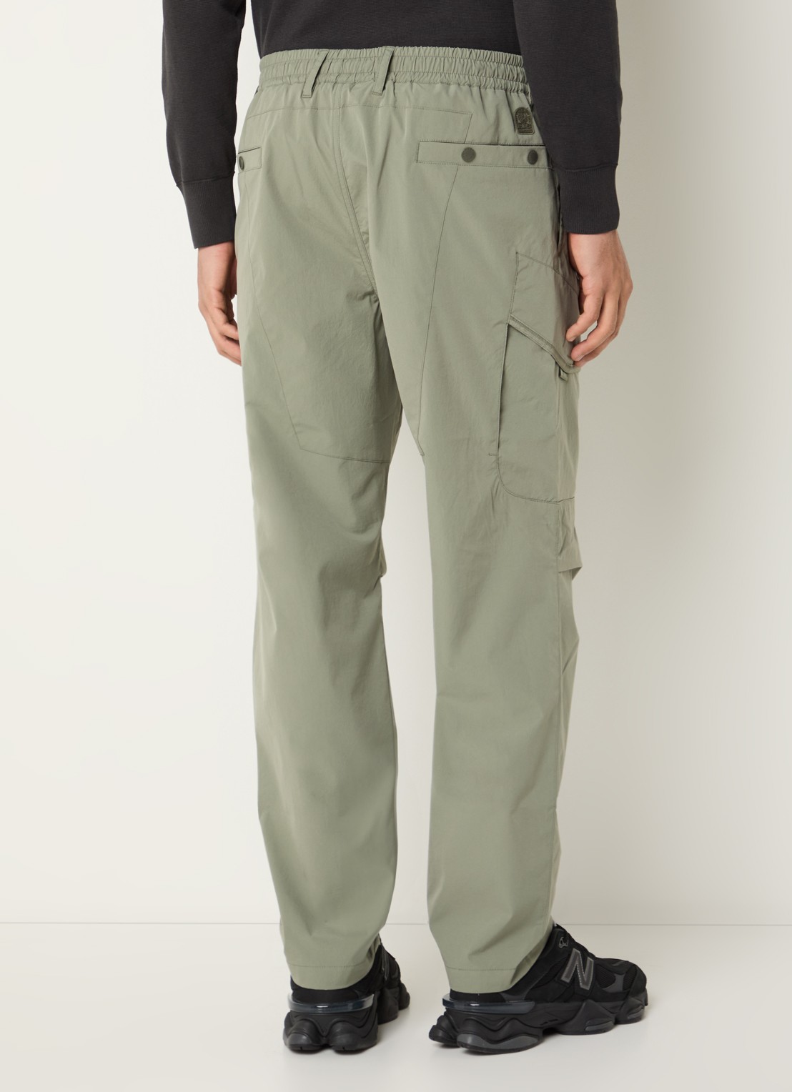 Parajumpers Mallaig straight fit cargobroek met steekzakken - achterkant 5 lichtgroen