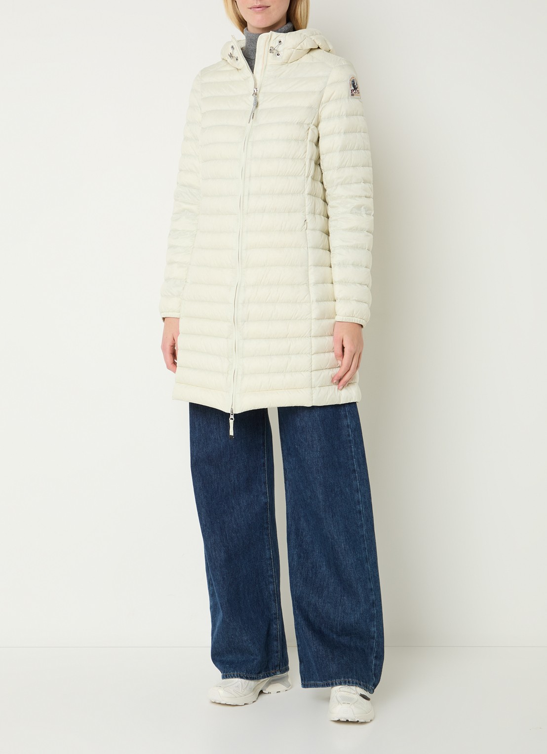 Parajumpers Meredith puffer jas met donsvulling en capuchon - voorkant 2 creme