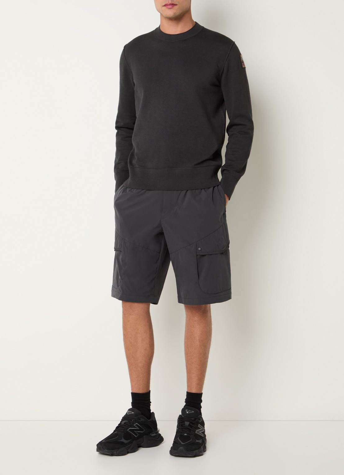 Parajumpers Morar straight fit korte broek met steekzakken - voorkant 4 antraciet