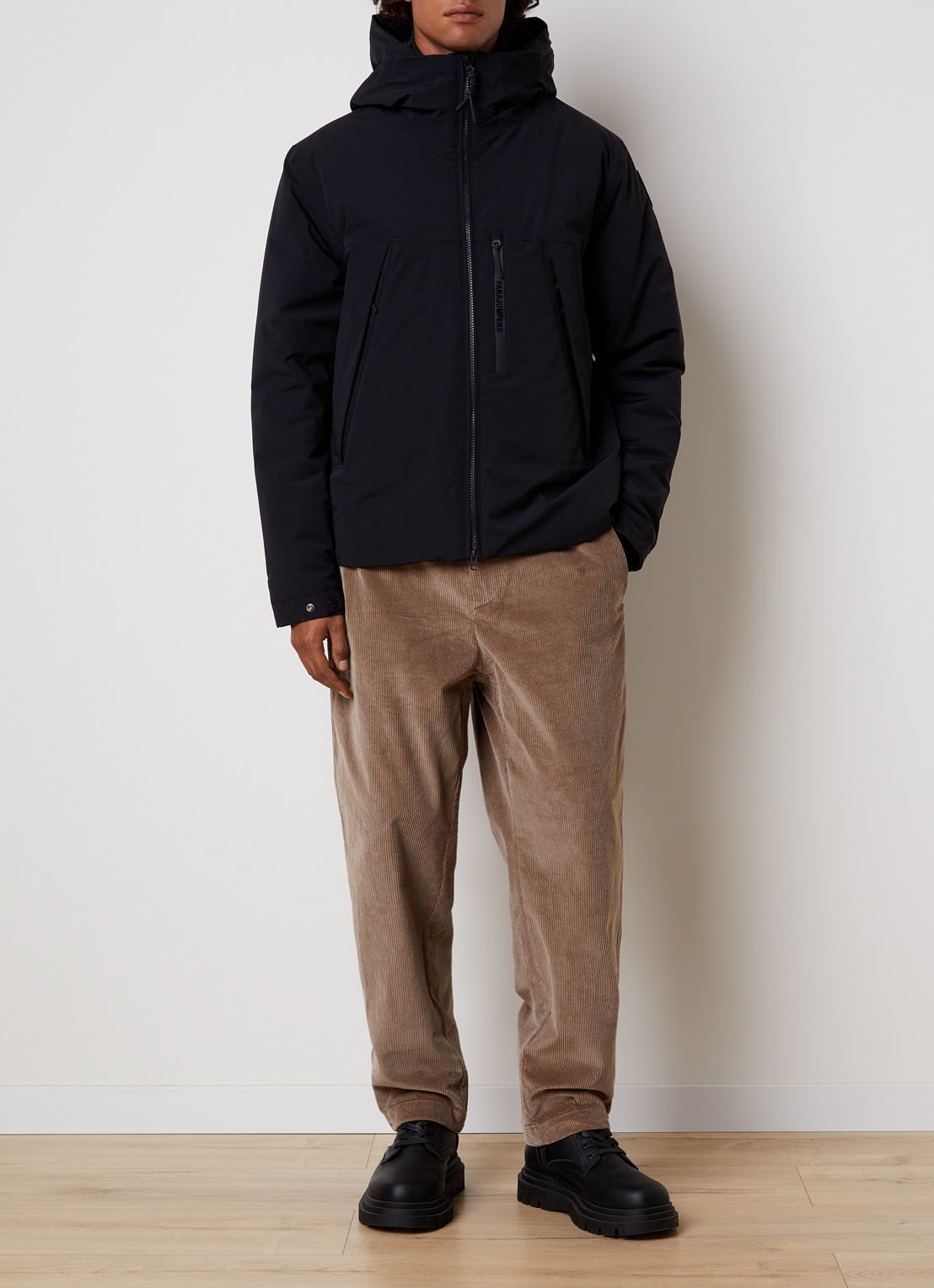Parajumpers Nivek 2.0 softshell jack met capuchon - voorkant 2 zwart