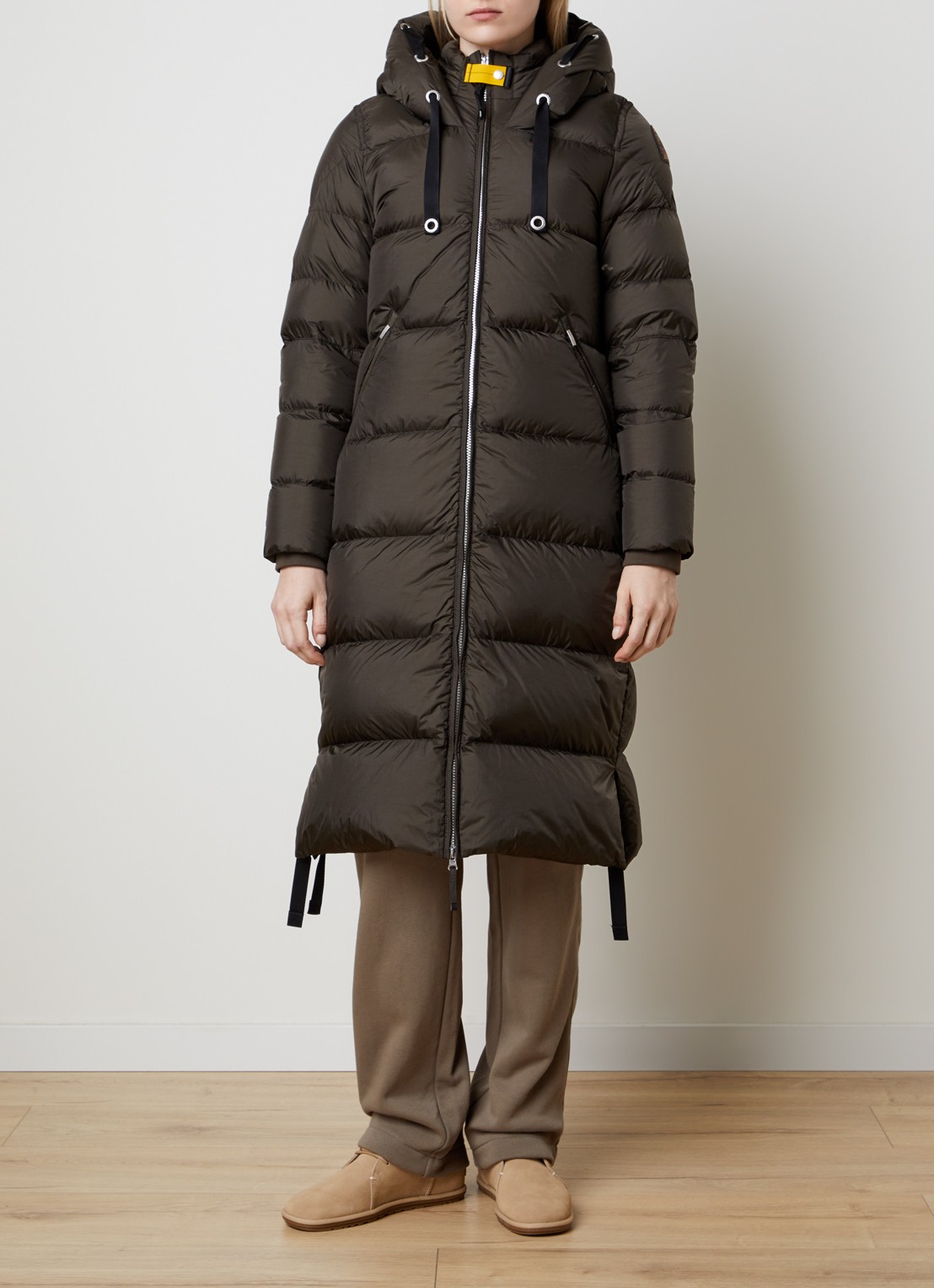 Parajumpers Panda longline puffer jas met logo - detail donkerbruin