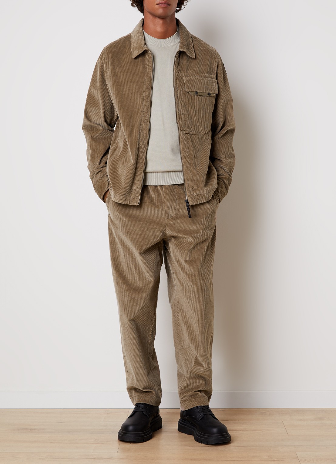 Parajumpers Rainard straight fit chino van corduroy - voorkant 5 zand