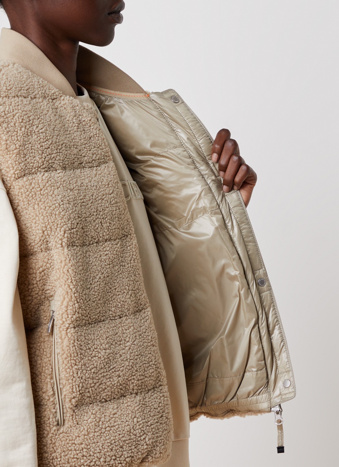 Parajumpers Sima bodywarmer met donsvulling - detail 2 zand