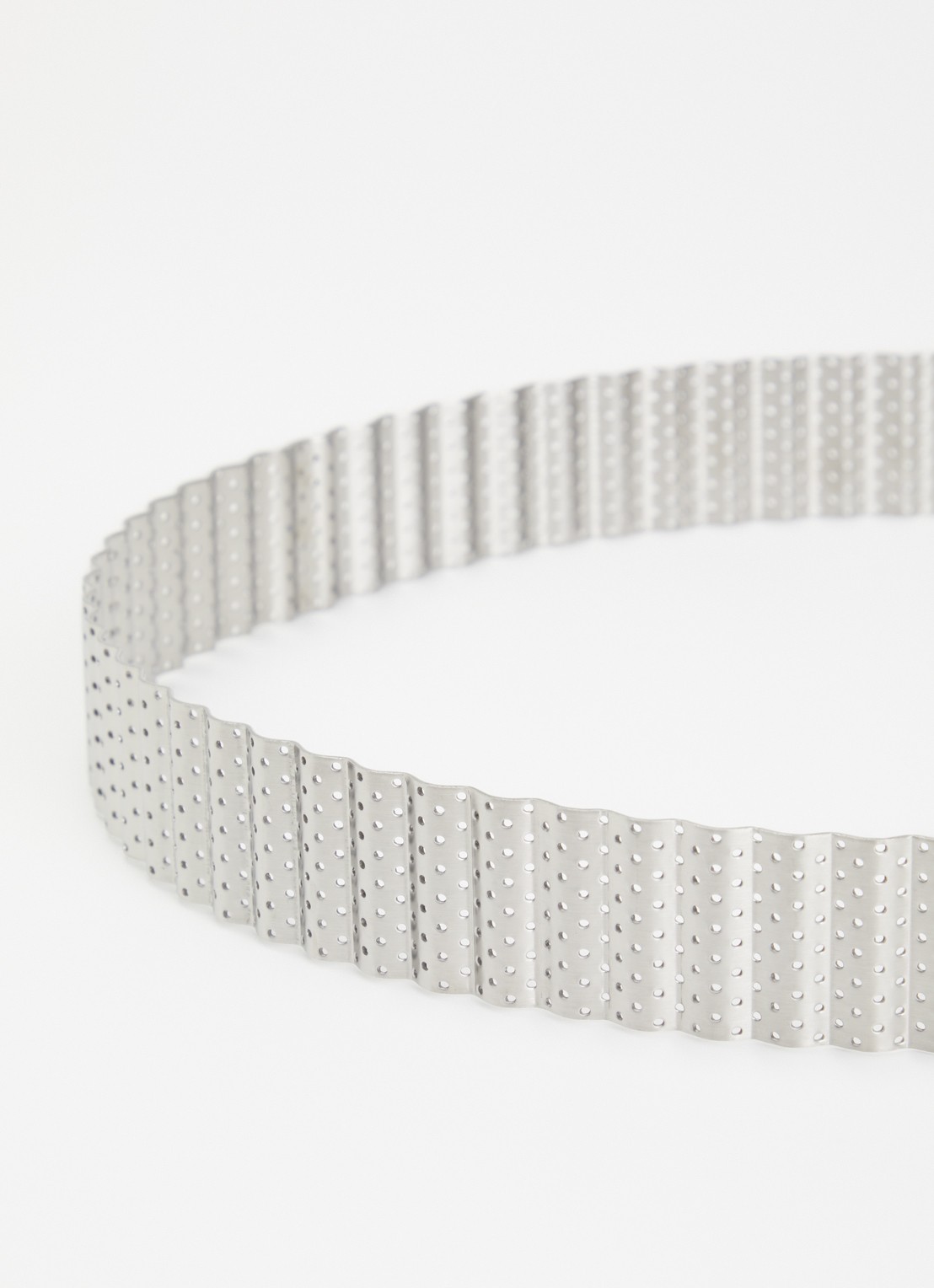 Patisse Accessories geperforeerde quichering 28 cm - voorkant 2 zilver