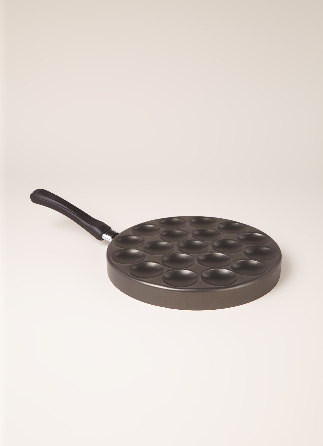 Patisse Poffertjespan van aluminium 25 cm - voorkant 2 donkergrijs