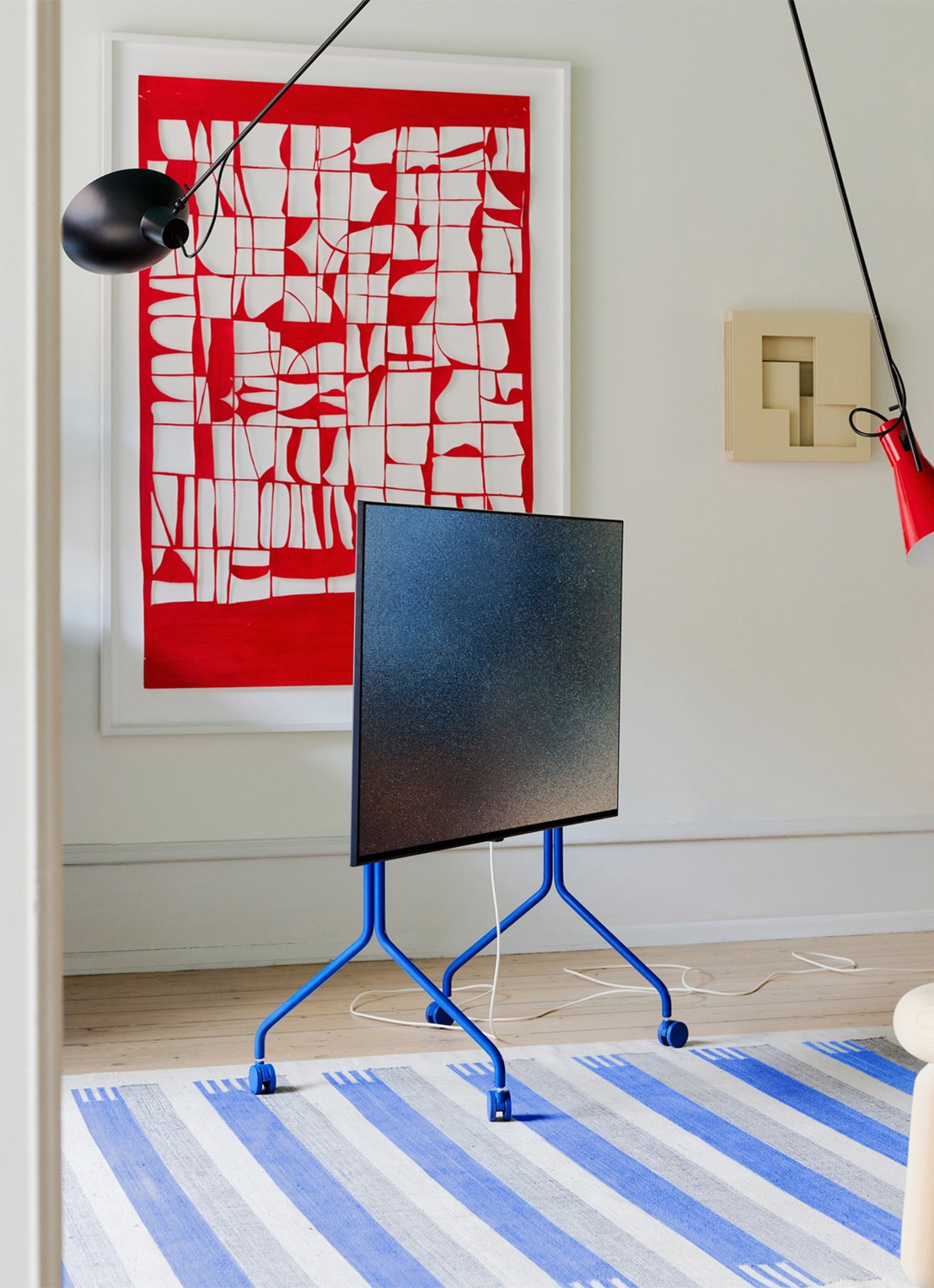 Pedestal Moon Rollin' TV standaard 107 cm - voorkant 7 donkerblauw