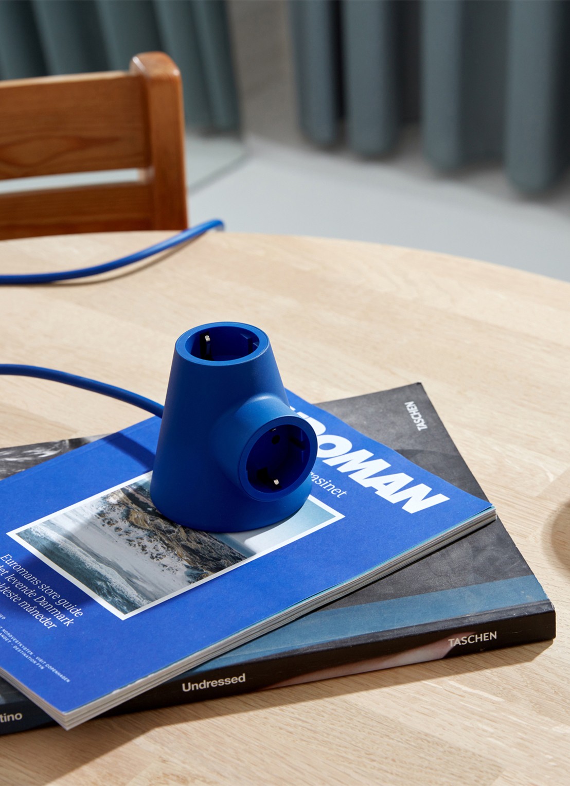 Pedestal Power Base stekkerdoos - voorkant 6 donkerblauw