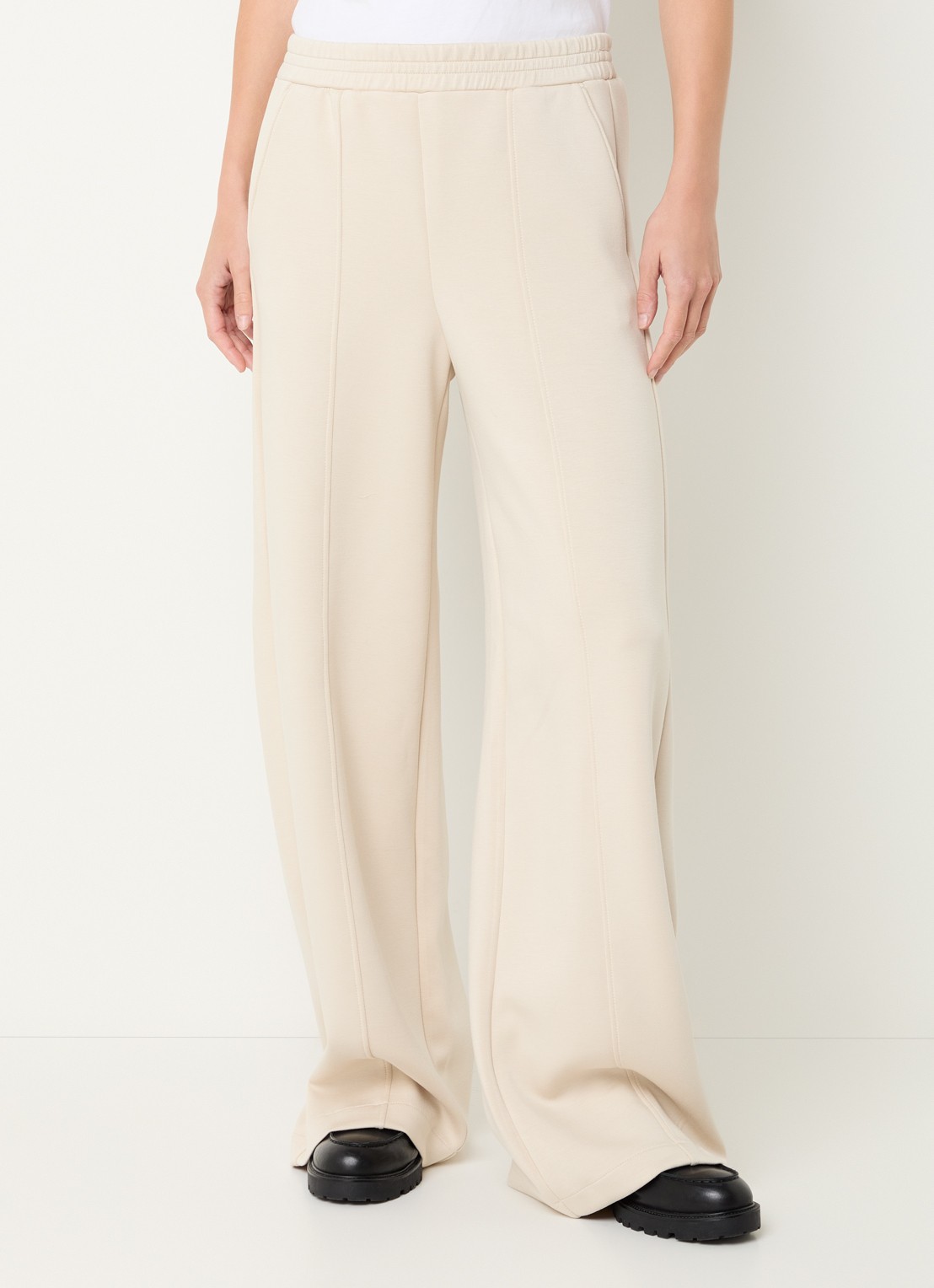 Pennyblack Attilia high waist wide fit broek met persplooi - detail 4 geelgoud