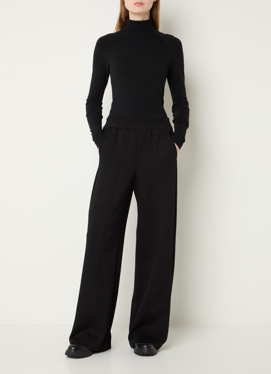 Pennyblack Attilia high waist wide fit broek met persplooi - voorkant 4 zwart