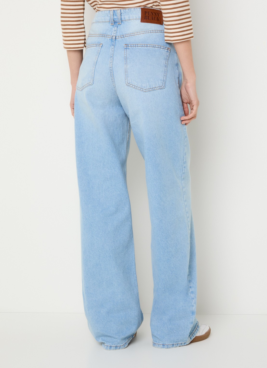 Pennyblack Puddle high waist loose fit jeans met lichte wassing - achterkant 5 indigo