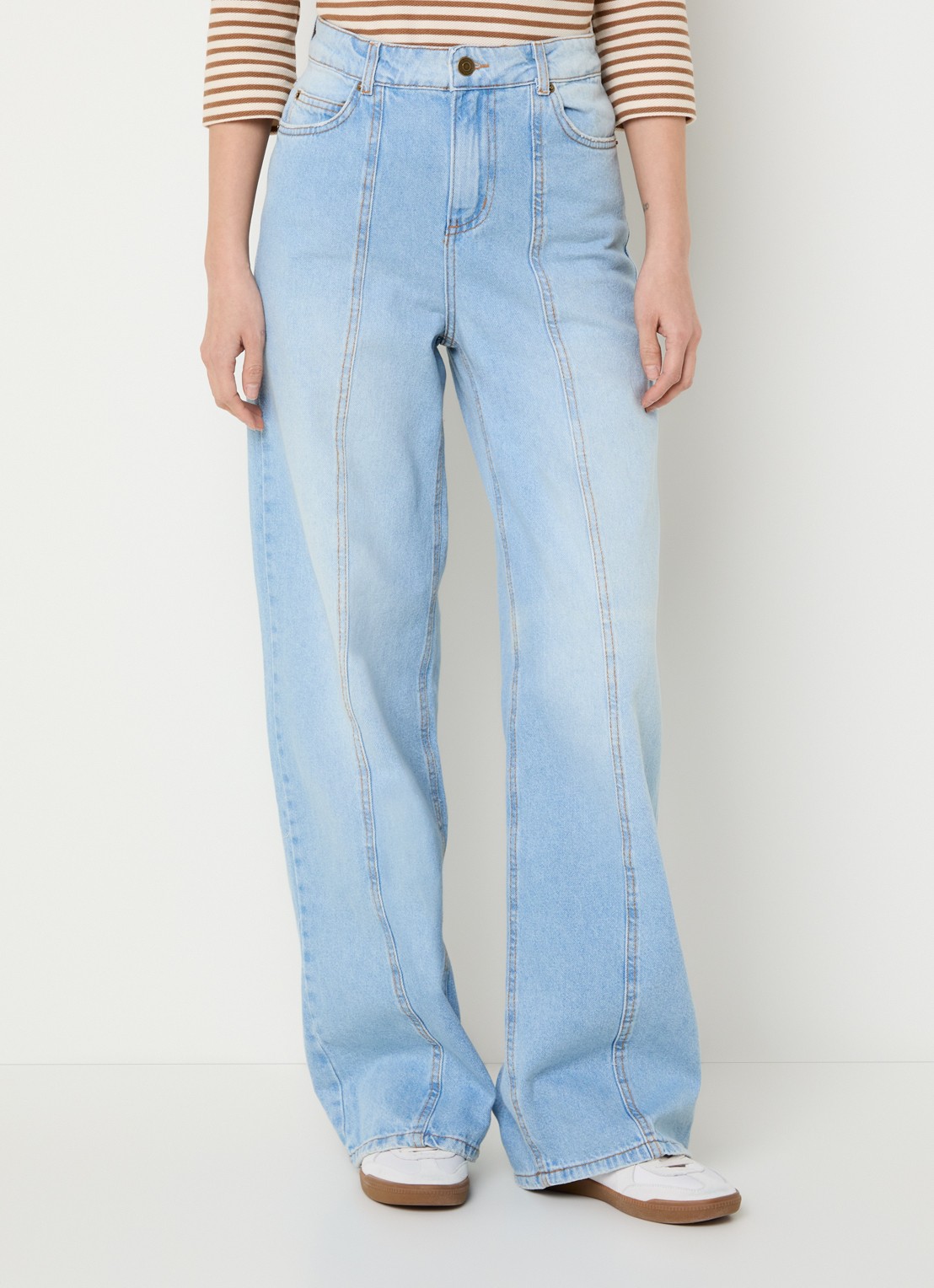 Pennyblack Puddle high waist loose fit jeans met lichte wassing - detail indigo