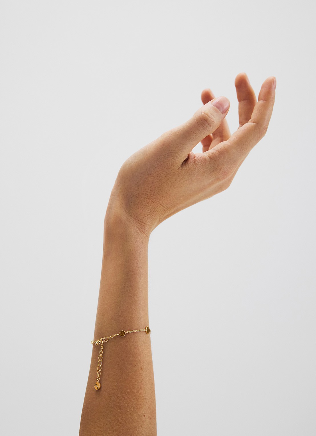 Pernille Corydon Dot armband - voorkant 2 goud