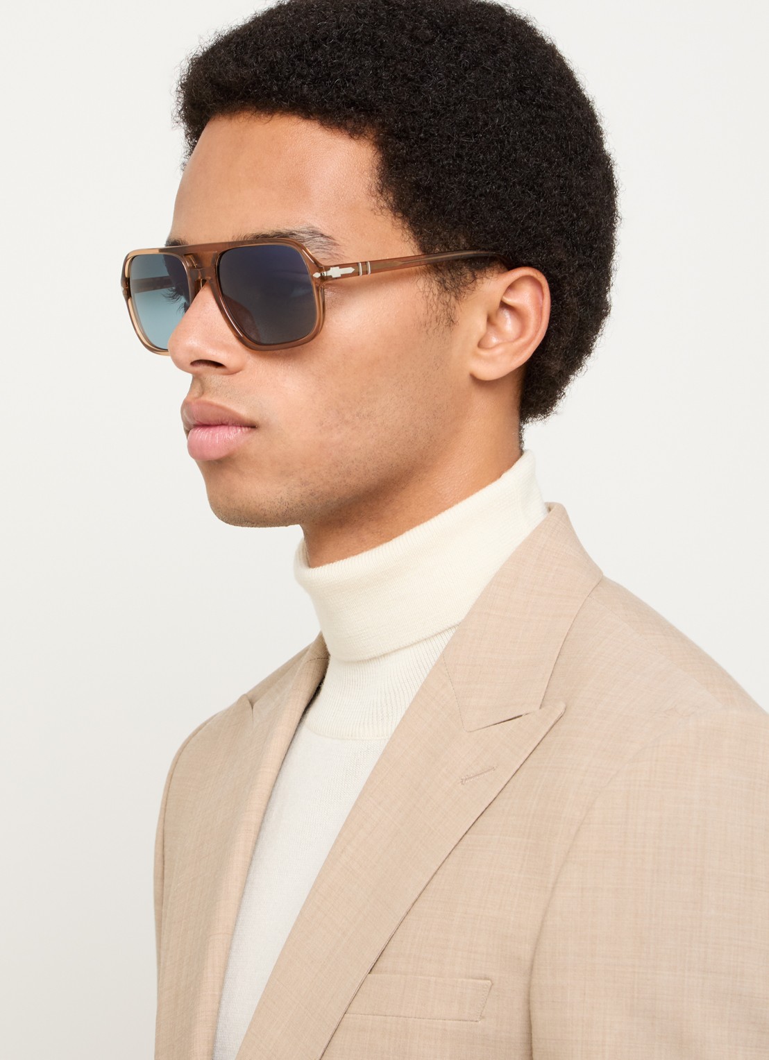 Persol Piloten zonnebril gepolariseerd PO3328S  - voorkant 2 lichtbruin