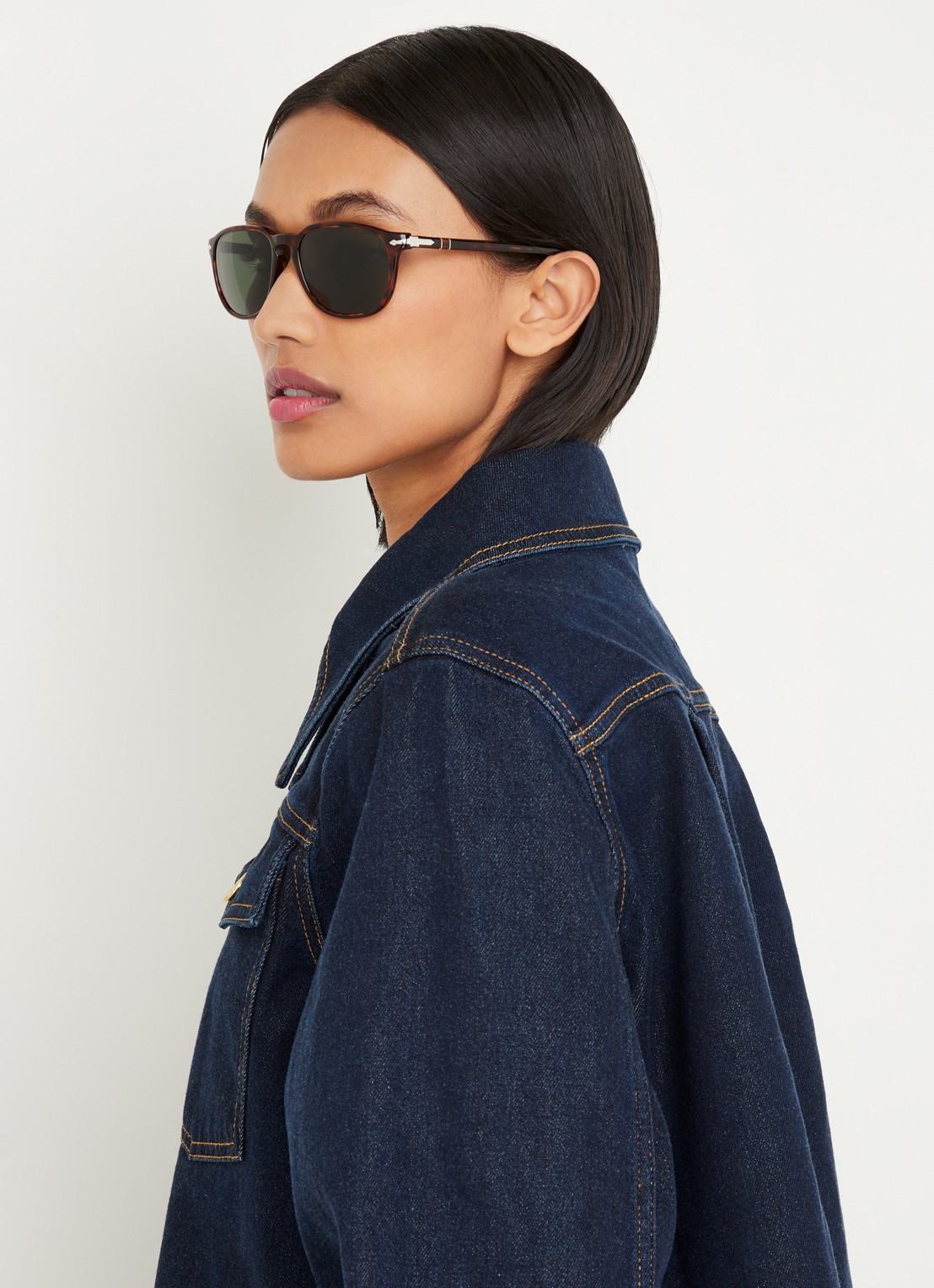 Persol Wayfarer zonnebril PO3019S - voorkant 2 bruin
