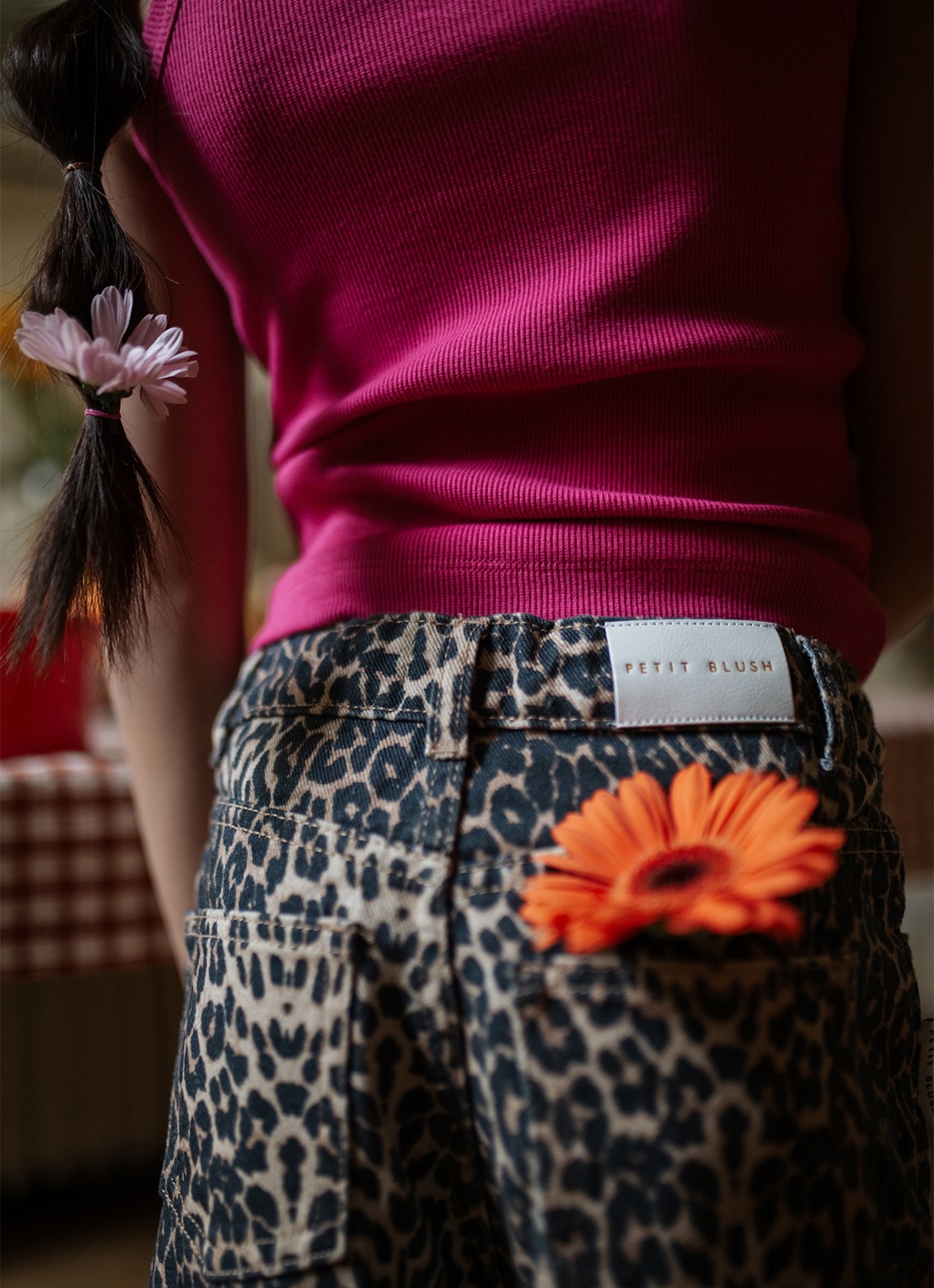 Petit Blush Balloon fit jeans met lichte wassing - detail 4 bruin
