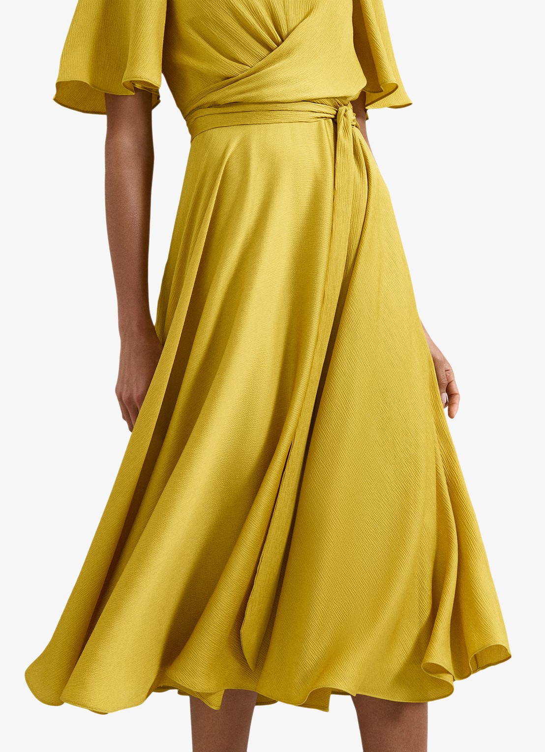 Phase Eight Abbie midi wikkeljurk met V-hals en ceintuur - detail 5 okergeel