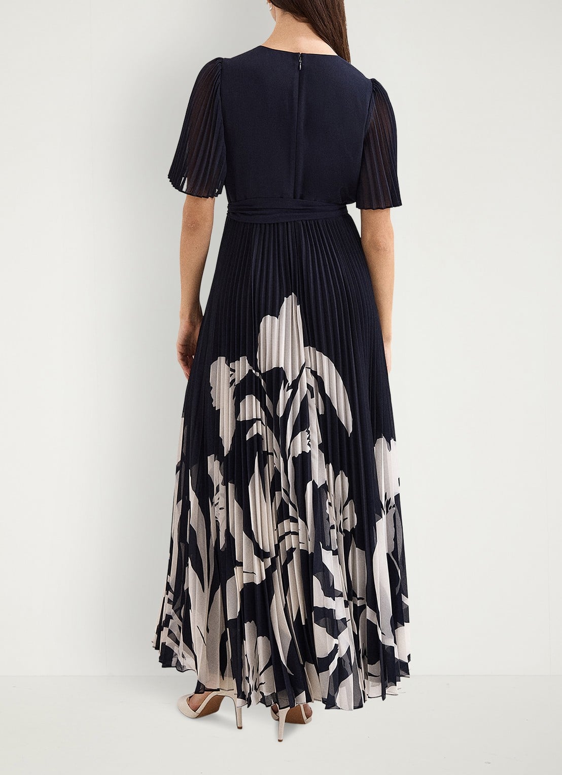 Phase Eight Abigail maxi jurk met bloemenprint - achterkant 2 blauw
