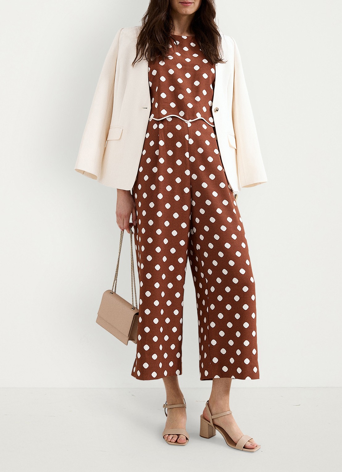 Phase Eight Alia loose fit jumpsuit met stippenprint - voorkant 2 bruin