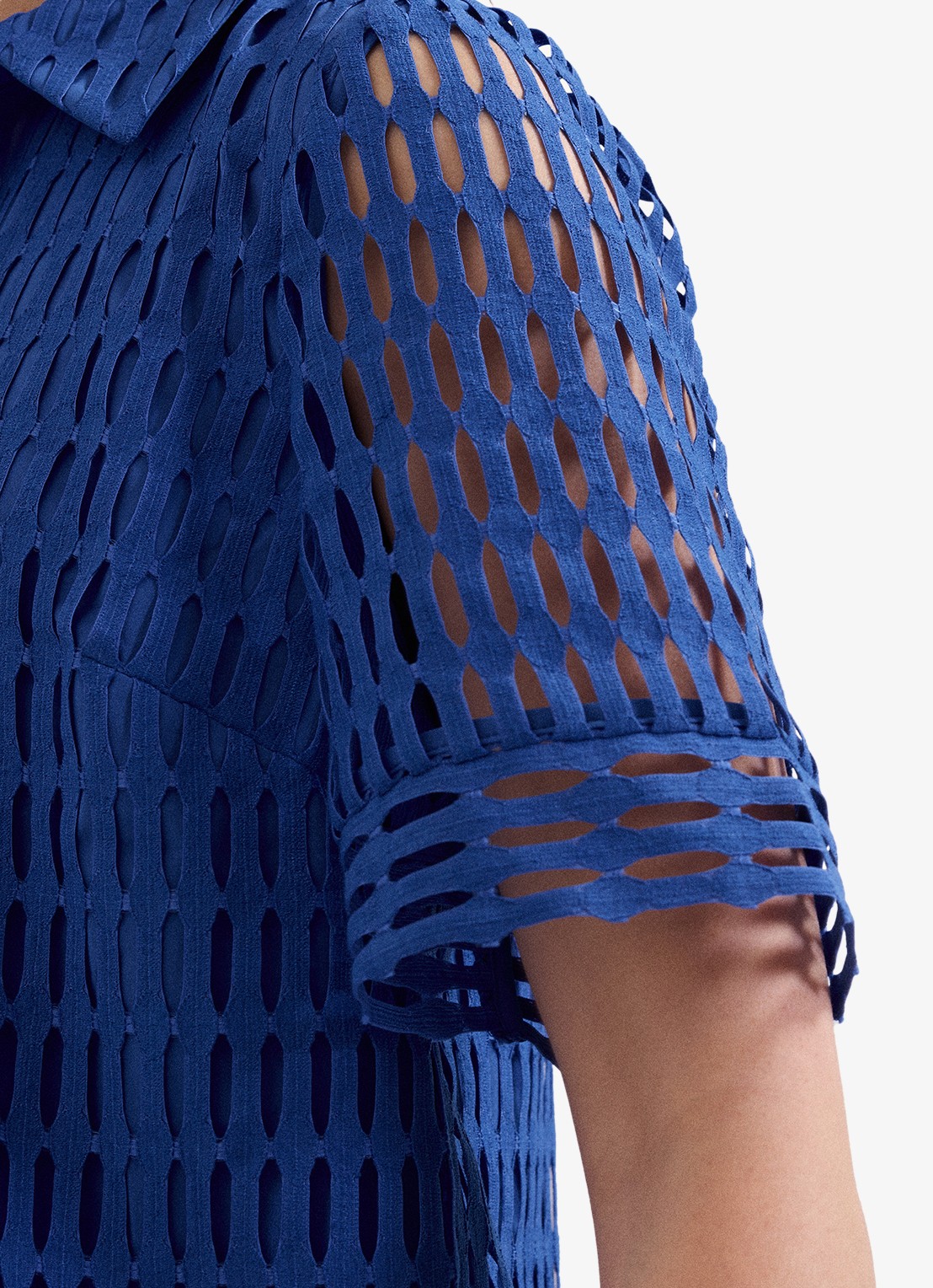 Phase Eight Alina mini jurk met opengewerkt dessin - detail 2 blauw