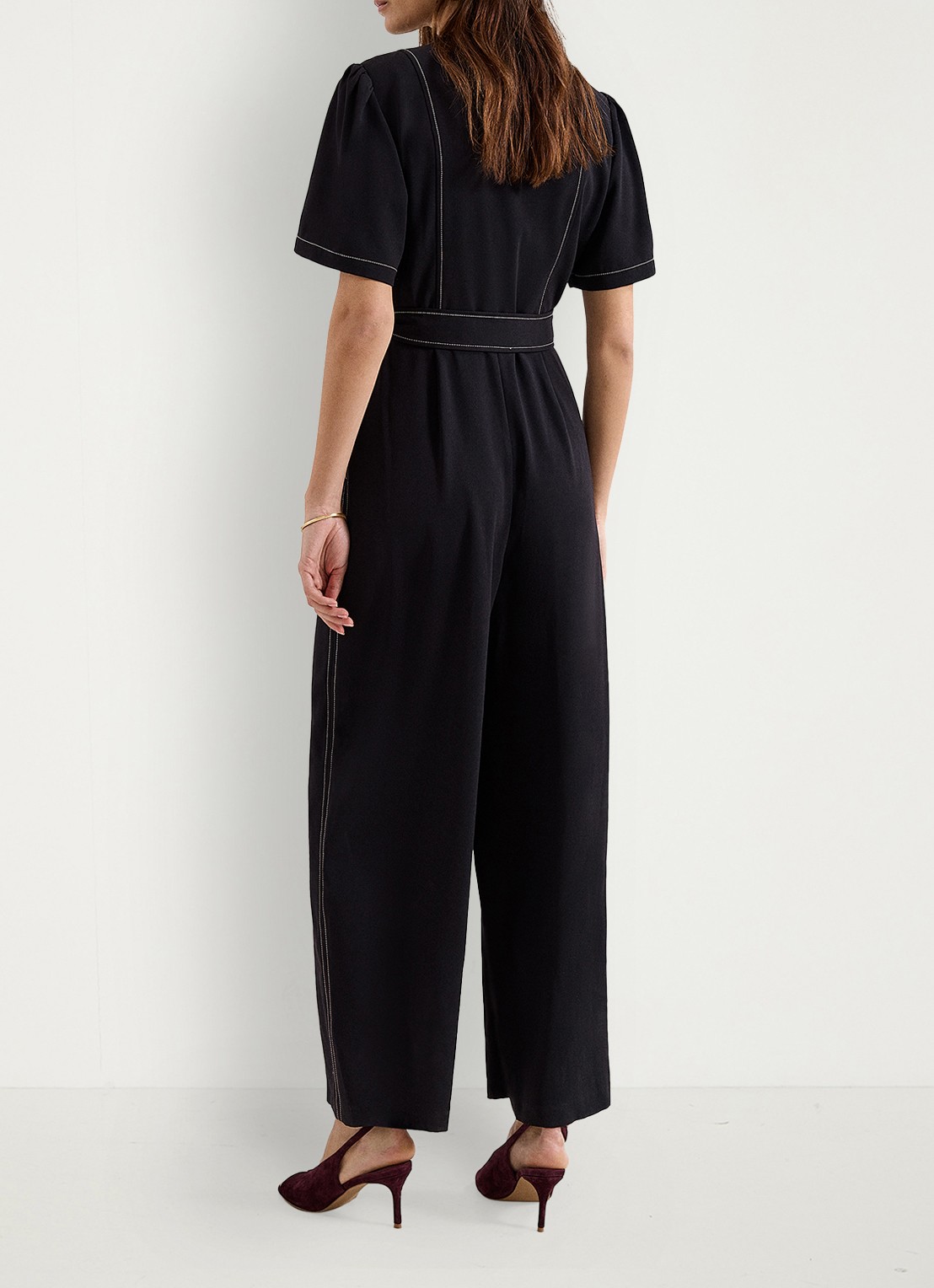 Phase Eight Alix wide fit jumpsuit met strikceintuur - achterkant zwart