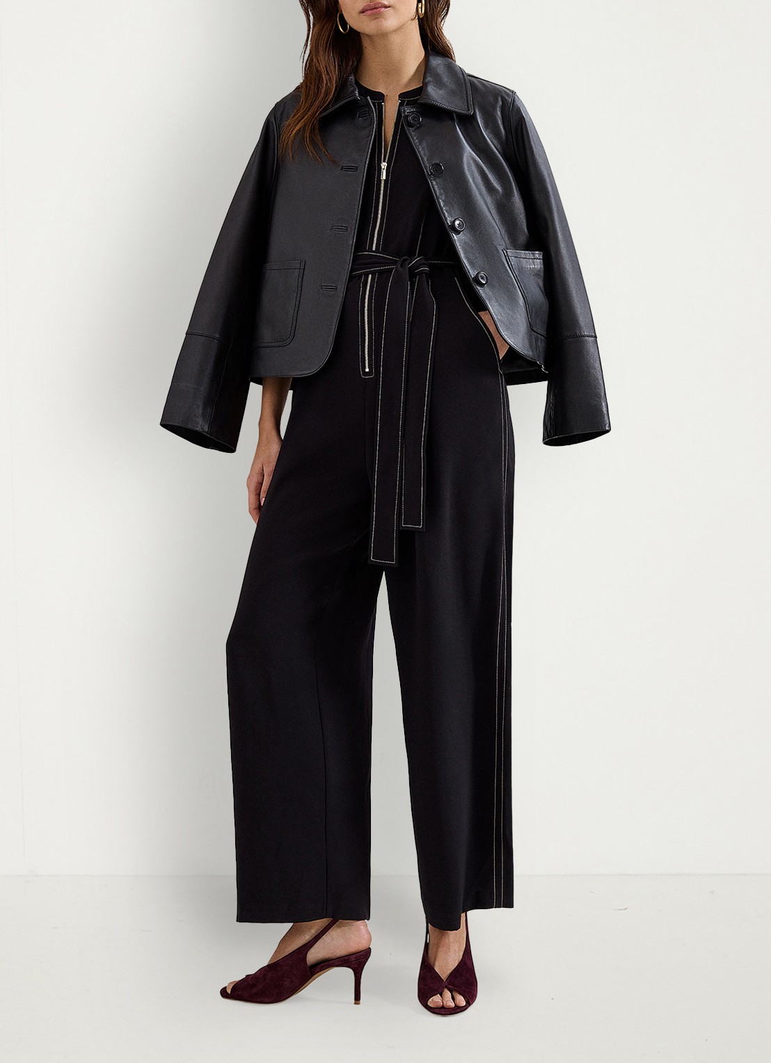 Phase Eight Alix wide fit jumpsuit met strikceintuur - detail 5 zwart