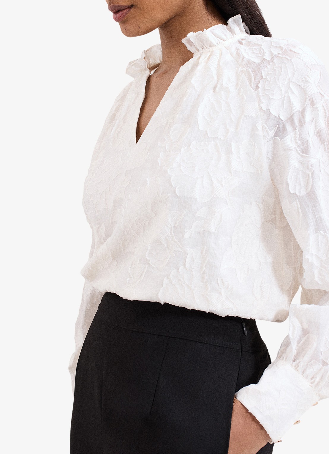 Phase Eight Amal blouse met bloemenprint - detail 4 gebroken wit
