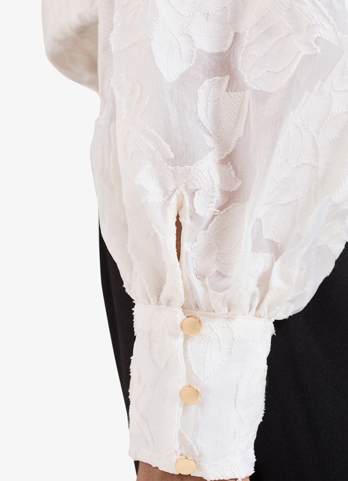Phase Eight Amal blouse met bloemenprint - detail 6 gebroken wit