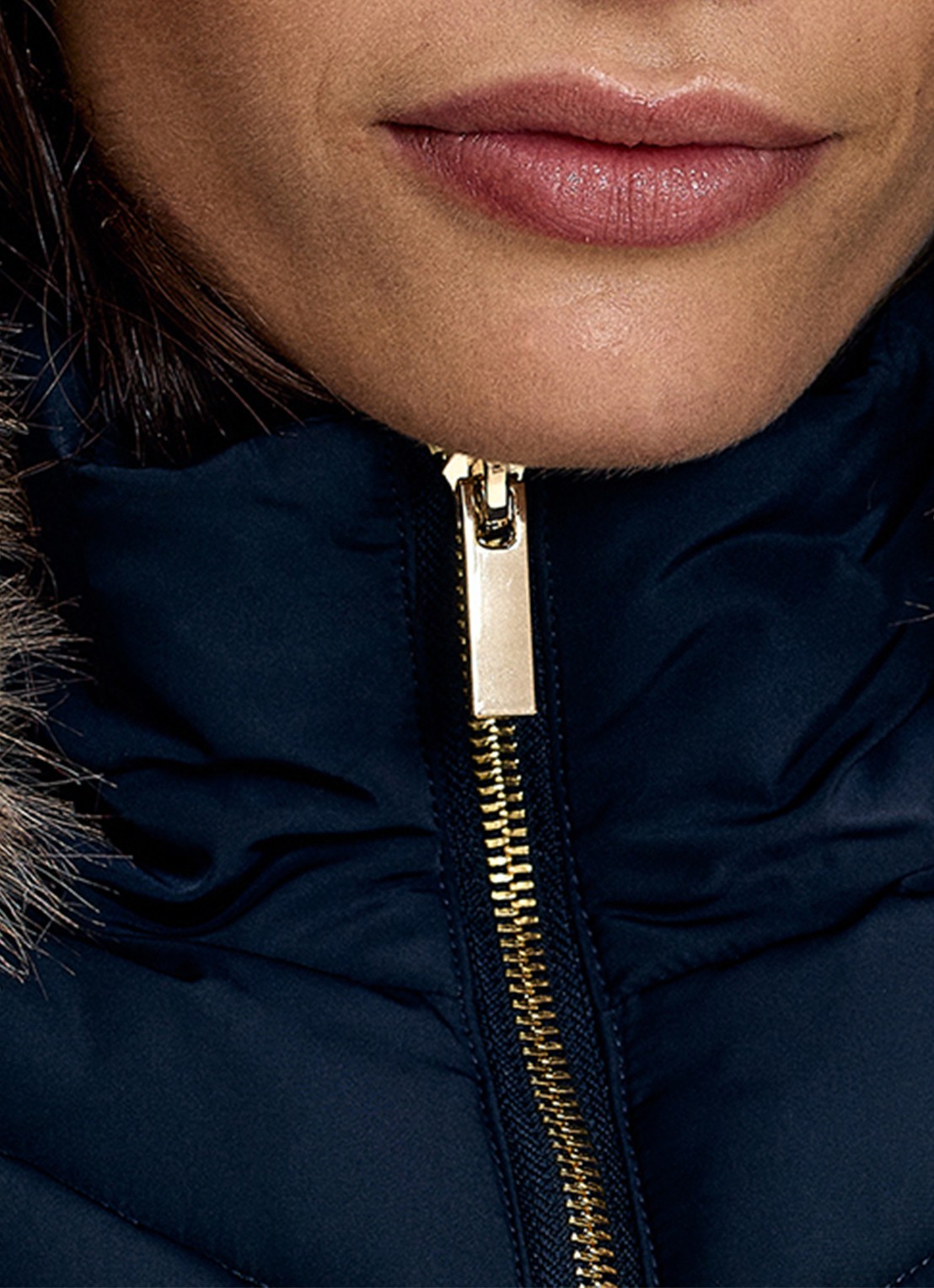Phase Eight Amber midi gewatteerde parka met afneembare capuchon - detail 2 blauw