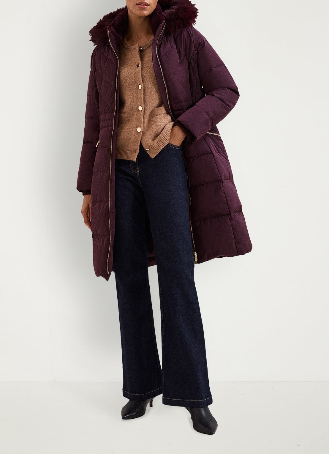 Phase Eight Amber puffer jas met capuchon - voorkant 2 aubergine