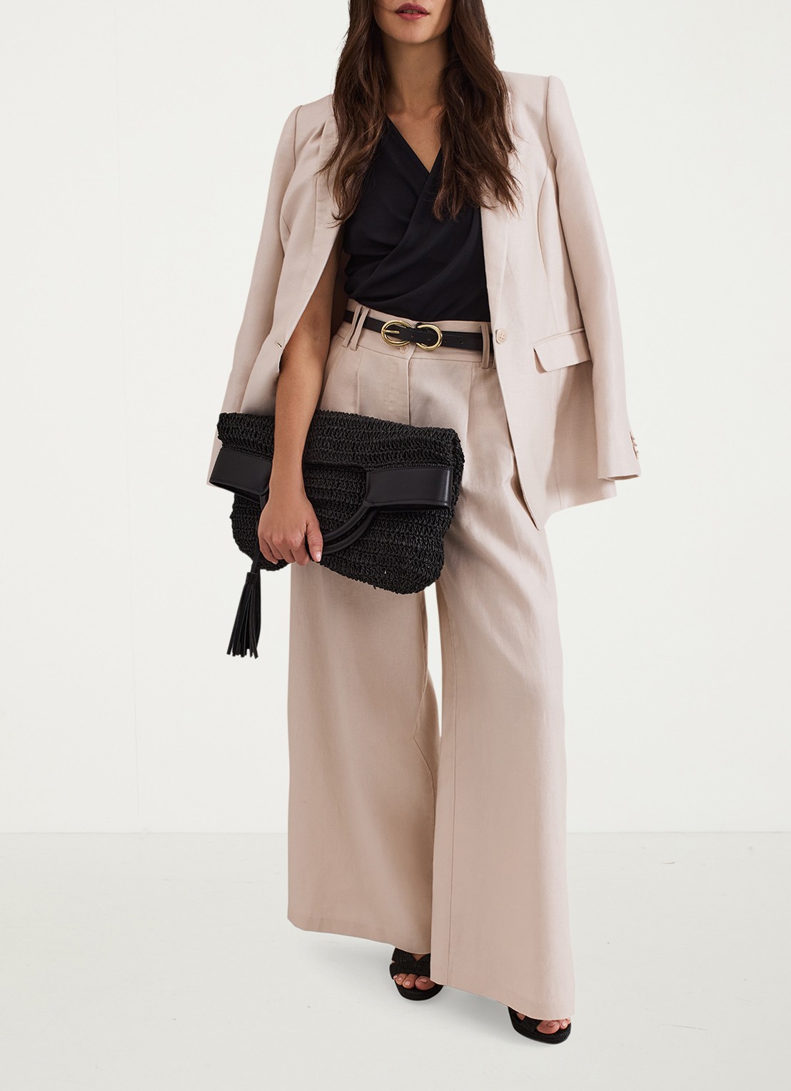 Phase Eight Amble mid waist wide fit pantalon met steekzakken - detail 5 creme