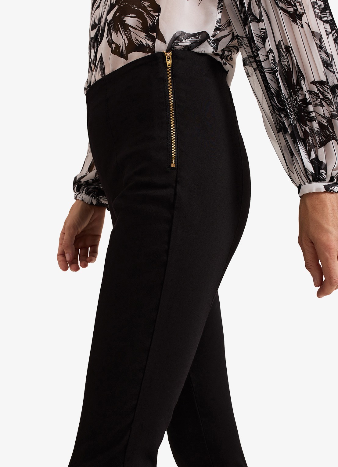 Phase Eight Amina mid waist cropped skinny fit broek persplooi - detail 2 zwart
