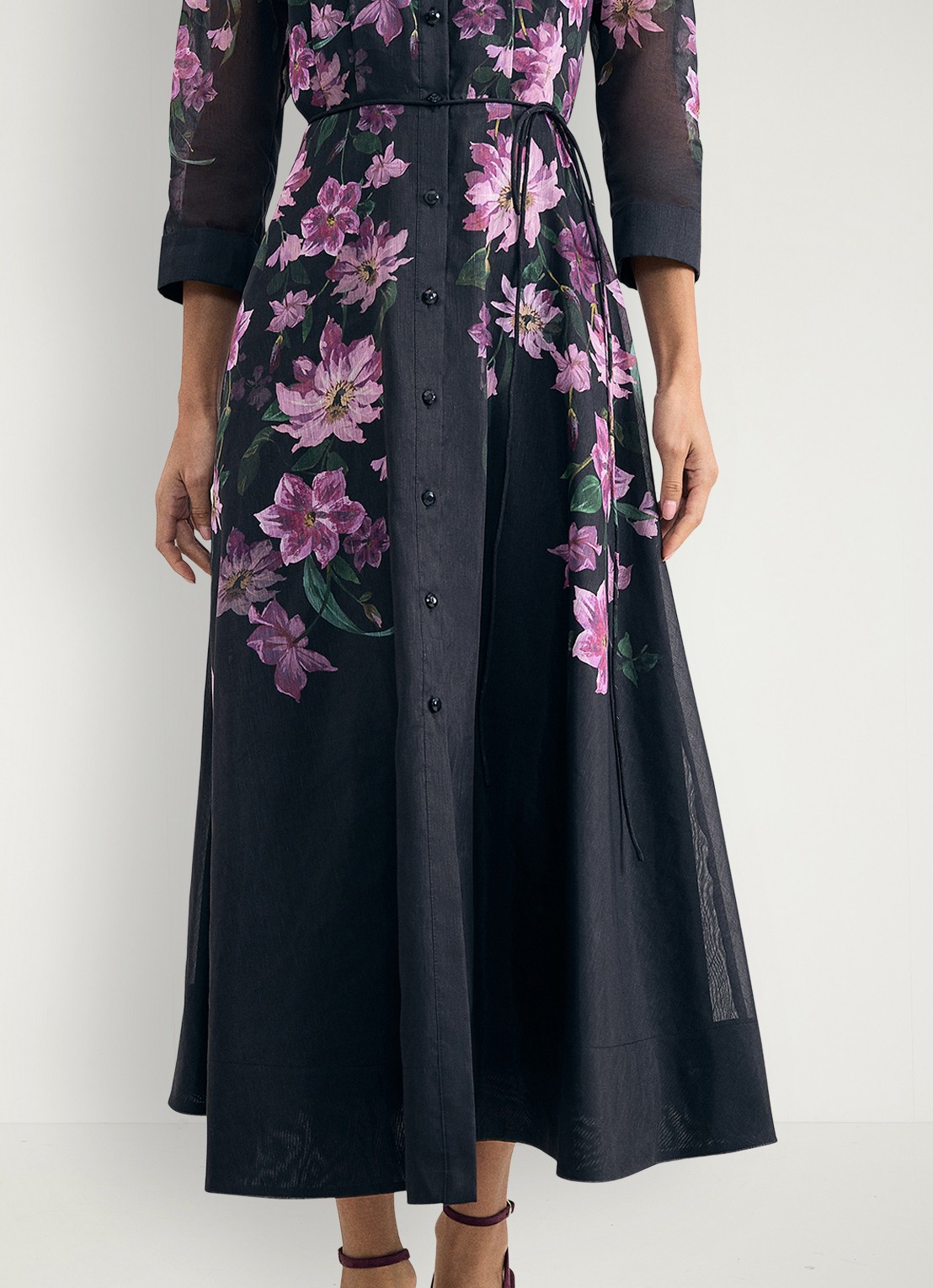 Phase Eight Anabelle maxi blousejurk met bloemenprint - detail 6 zwart