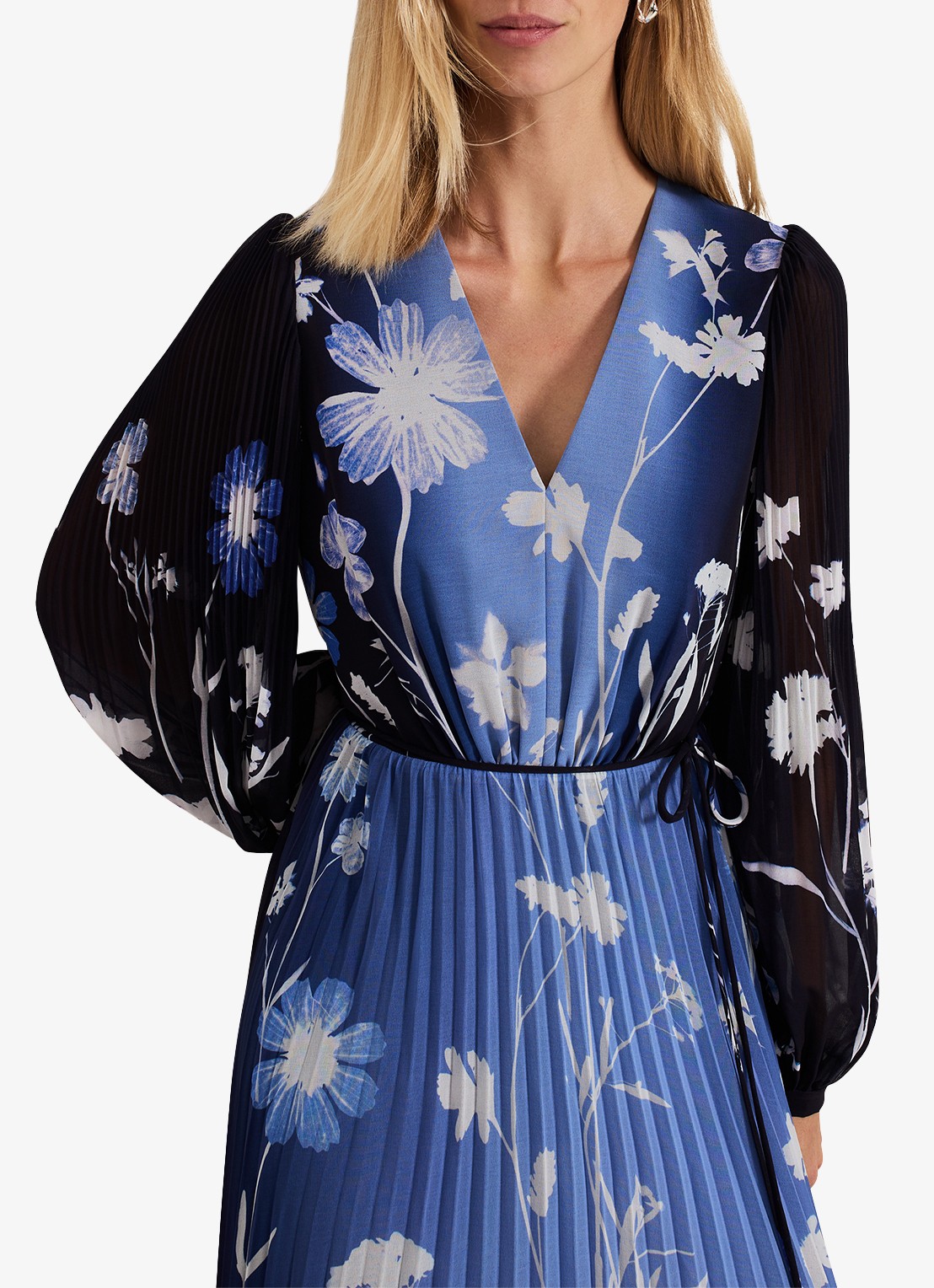 Phase Eight Annie maxi jurk met bloemenprint - detail 5 donkerblauw
