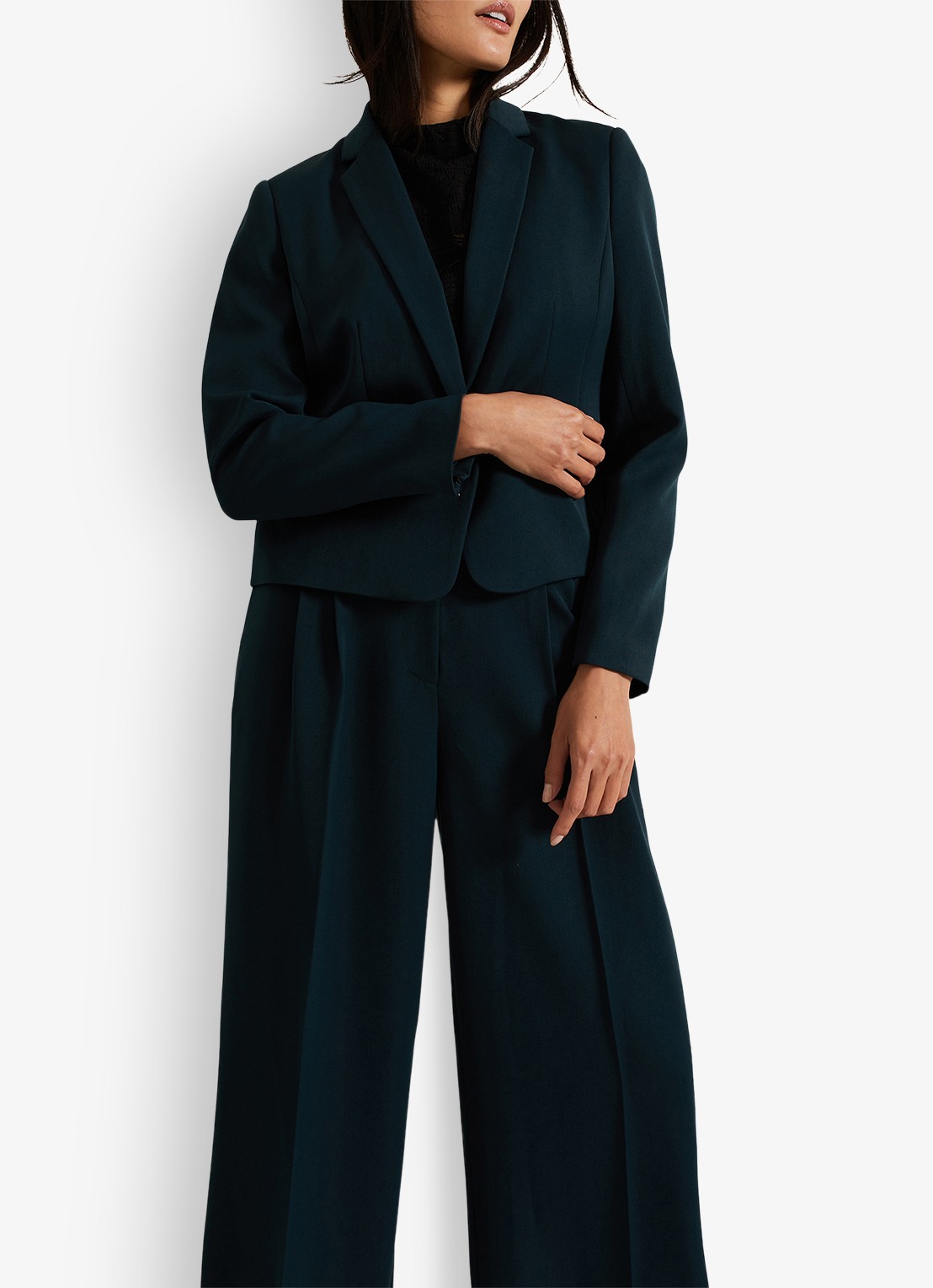 Phase Eight Arabella cropped blazer met paspelzakken - detail 3 donkergroen