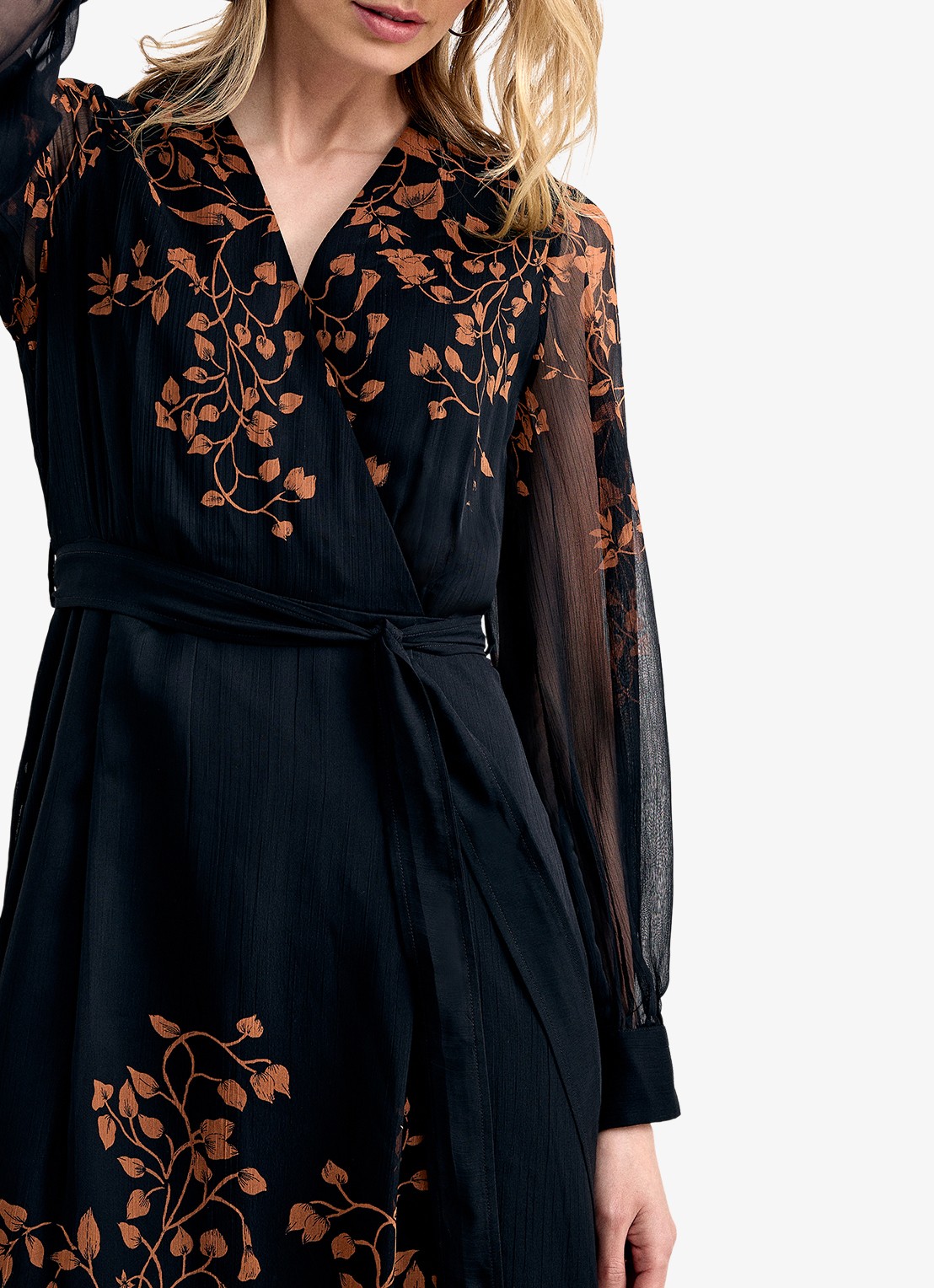 Phase Eight Arema midi wikkeljurk met bloemenprint - detail 2 zwart