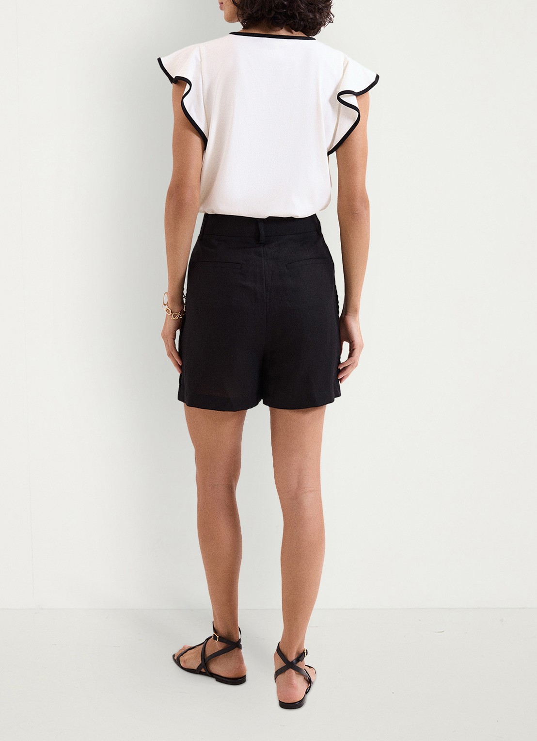 Phase Eight Arnie high waist loose fit korte broek in linnenblend - achterkant 3 zwart