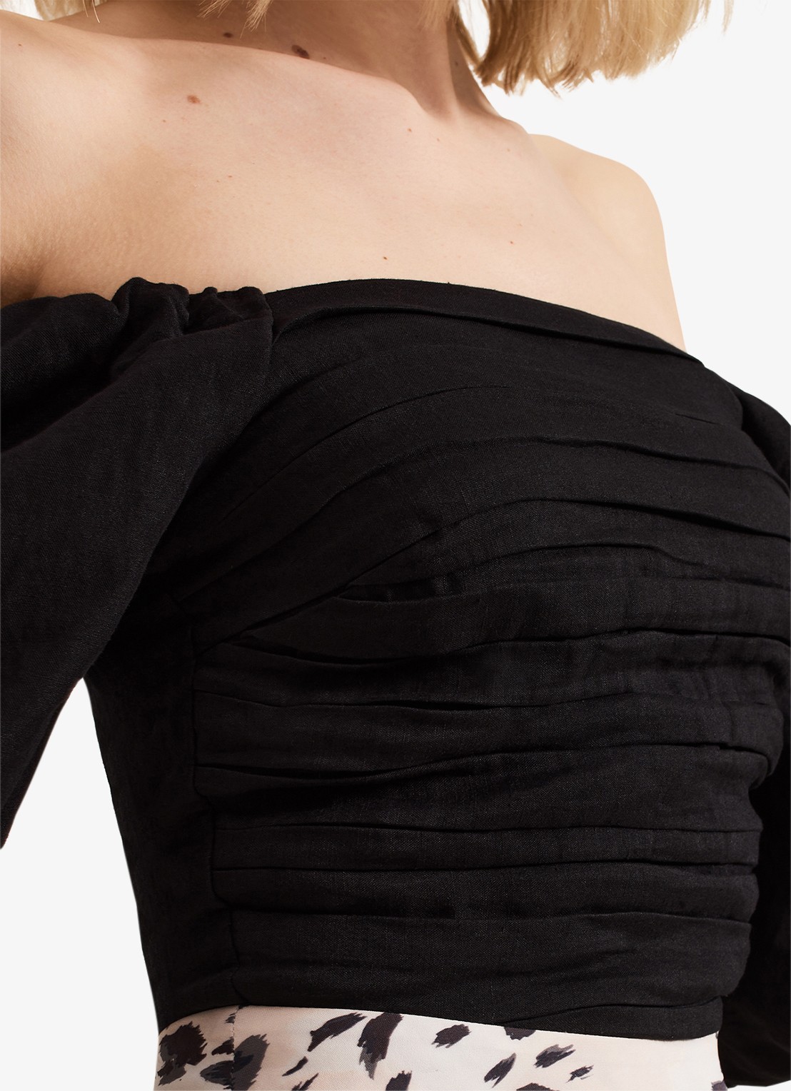 Phase Eight Asha top in linnenblend - detail 5 zwart