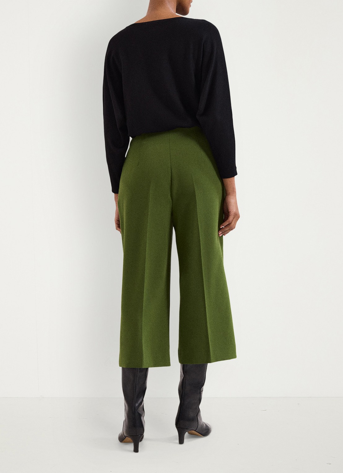 Phase Eight Aubrielle high waist loose fit culotte met steekzakken - achterkant 8 donkergroen