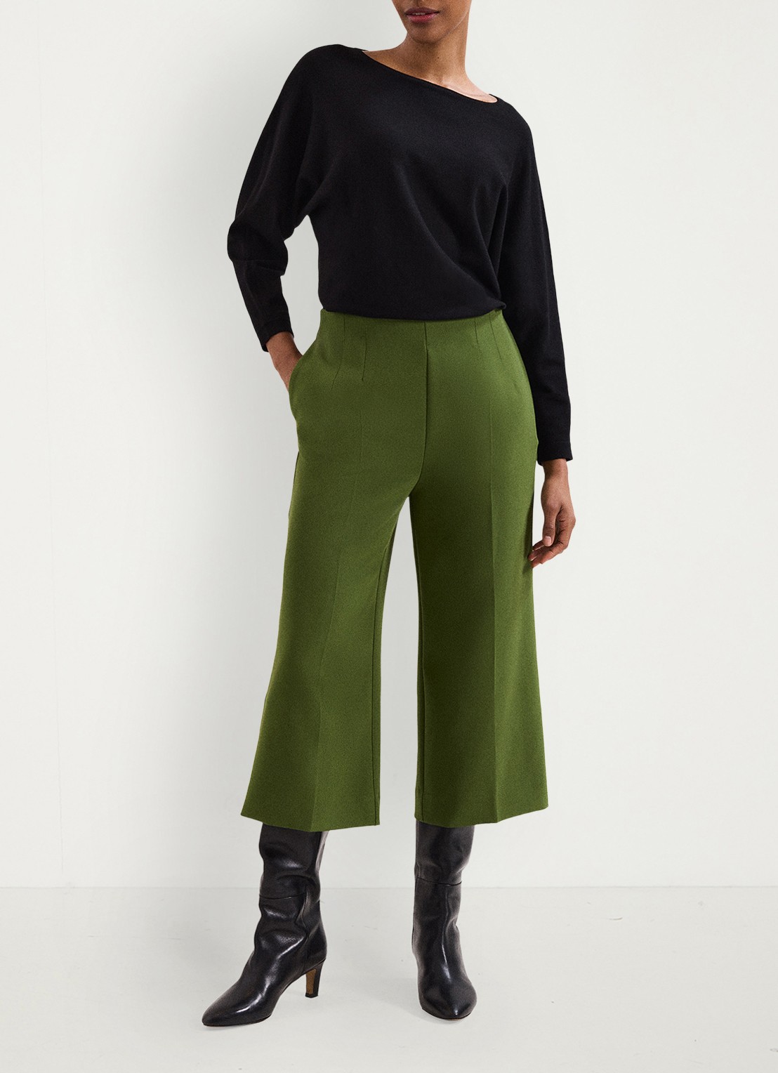 Phase Eight Aubrielle high waist loose fit culotte met steekzakken - voorkant 2 donkergroen