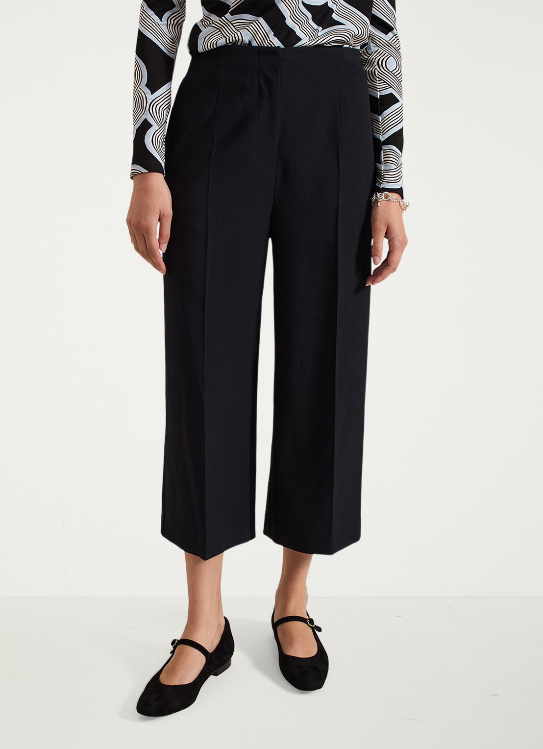 Phase Eight Aubrielle high waist wide fit culotte met steekzakken - detail 3 zwart