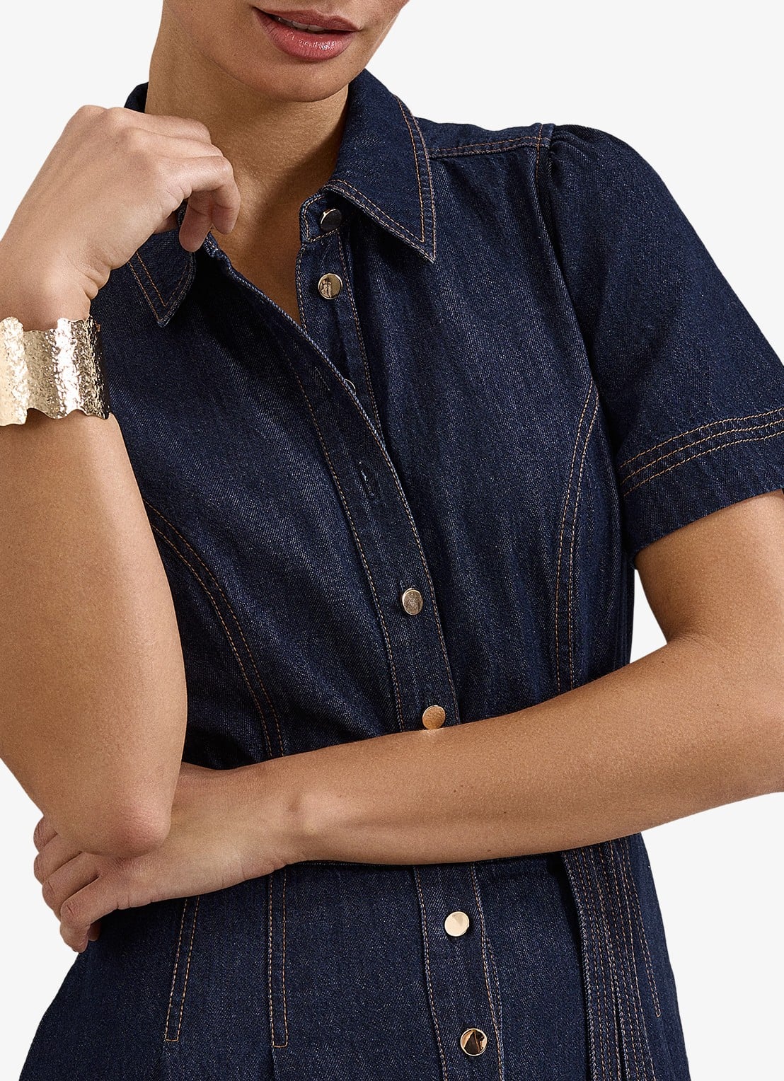 Phase Eight Aven midi blousejurk van denim met strikceintuur - detail 4 donkerblauw