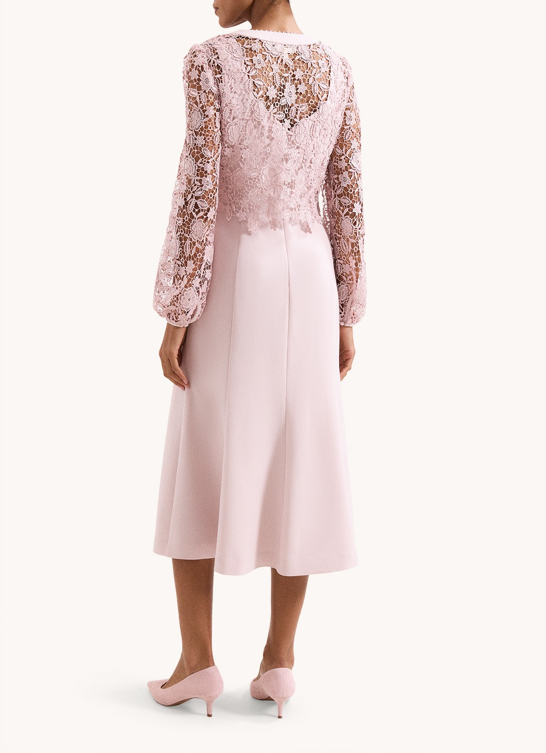 Phase Eight Ayumi Pink midi jurk met vest van broderie - achterkant 3 oudroze