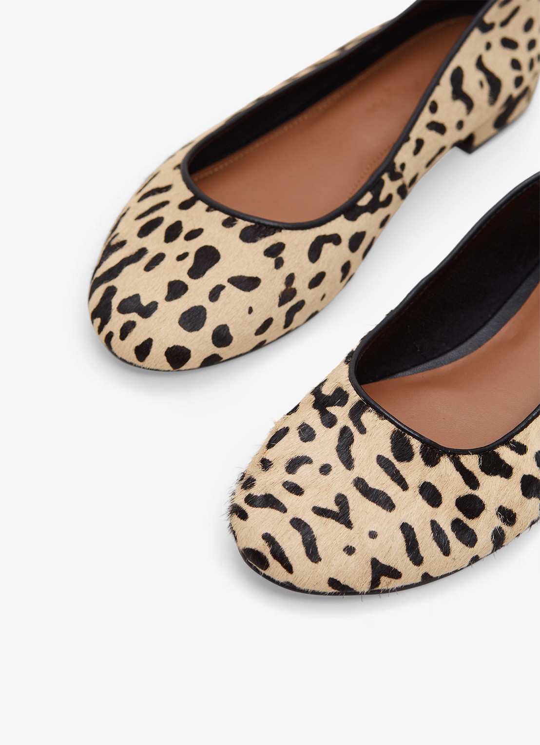 Phase Eight Ballerina van leer met panterprint - detail 5 bruin