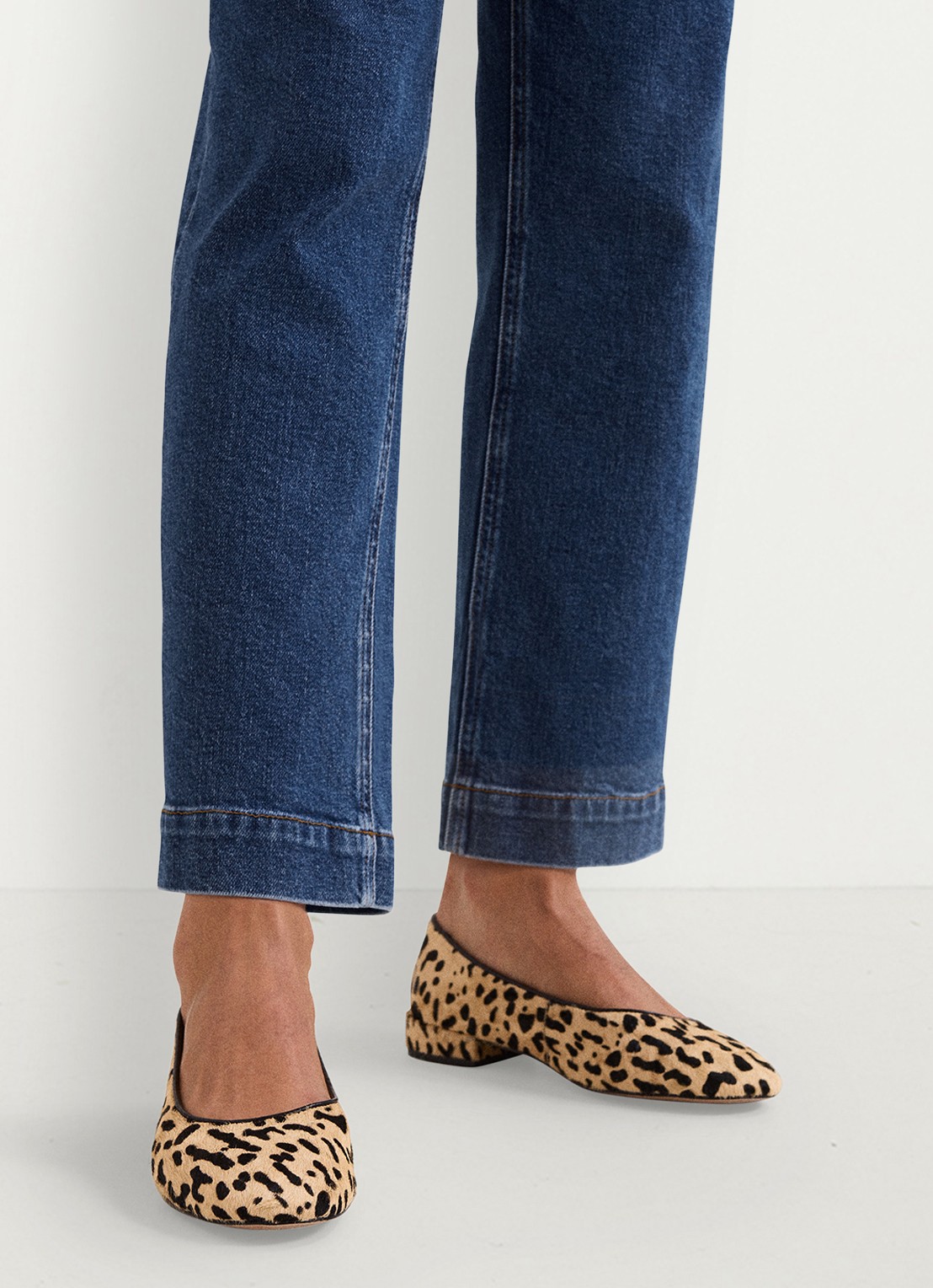Phase Eight Ballerina van leer met panterprint - voorkant 8 bruin