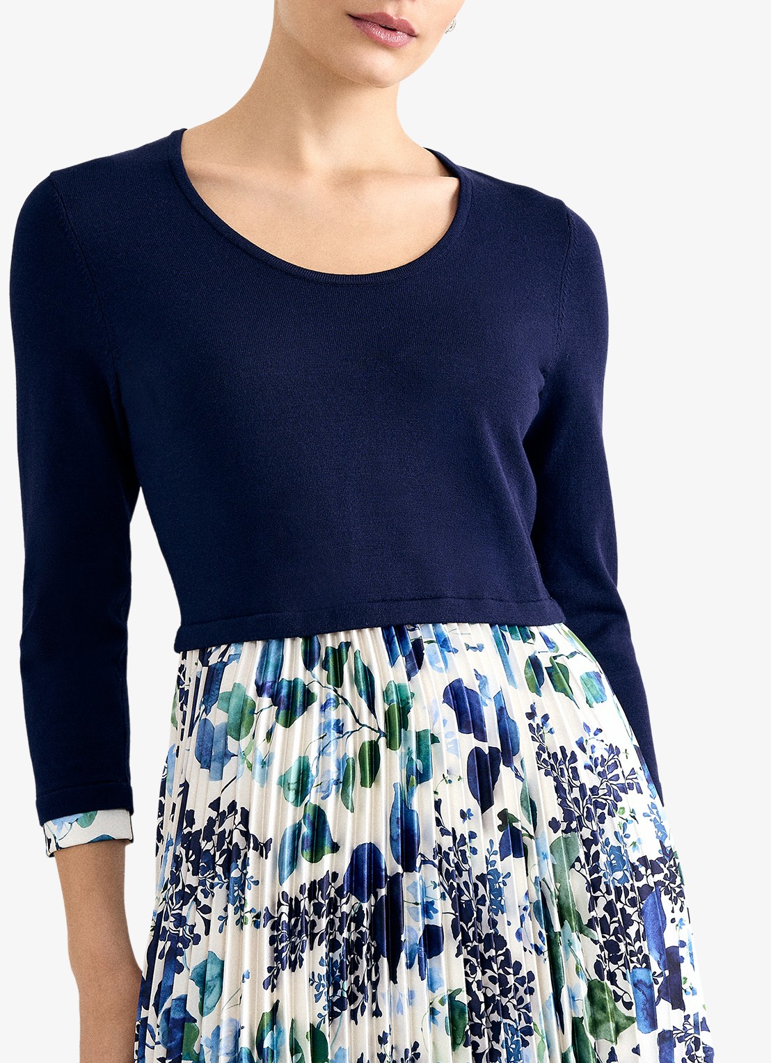 Phase Eight Beatrice midi jurk met bloemenprint - detail blauw