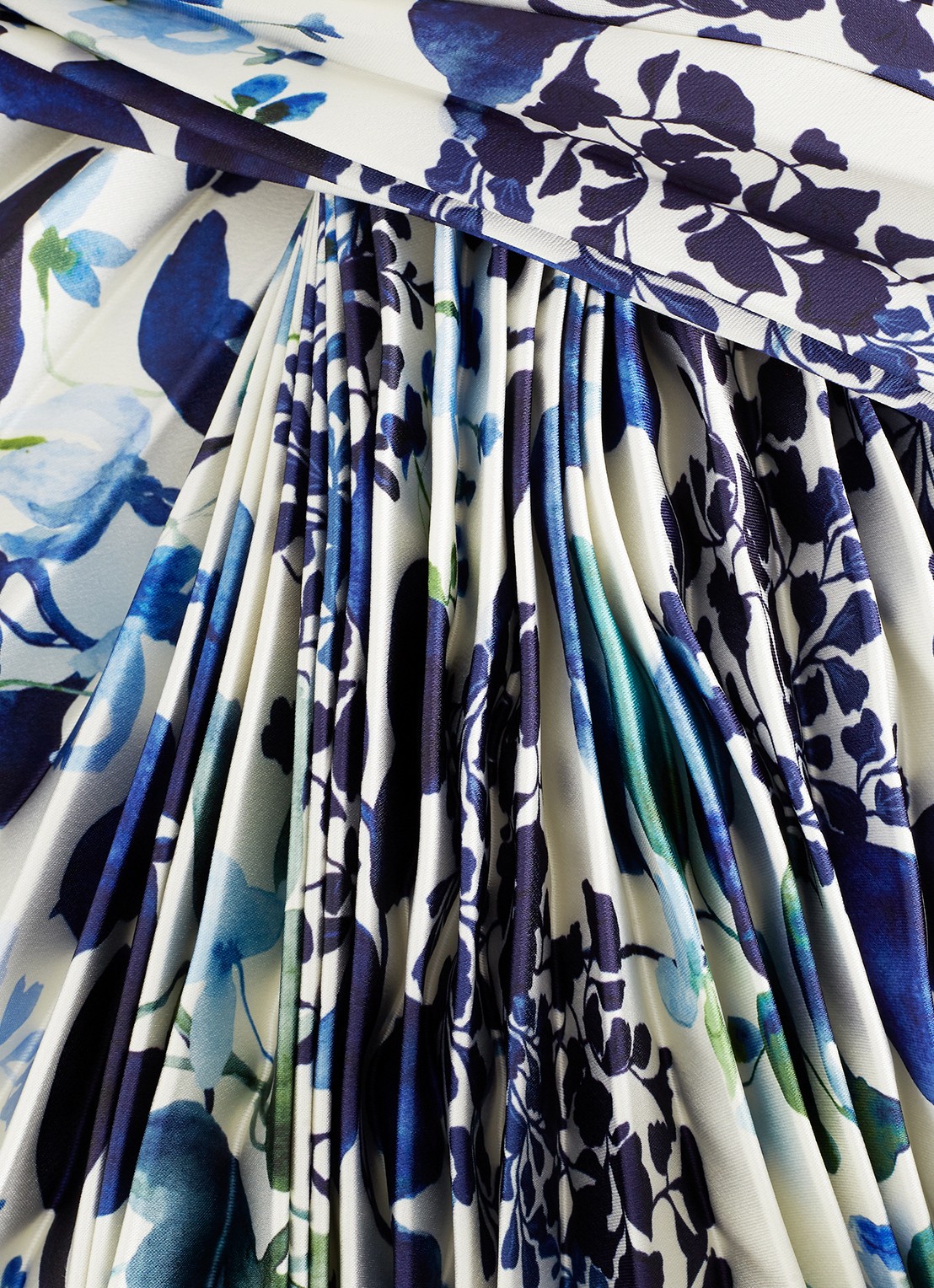 Phase Eight Beatrice midi jurk met bloemenprint - detail 5 blauw